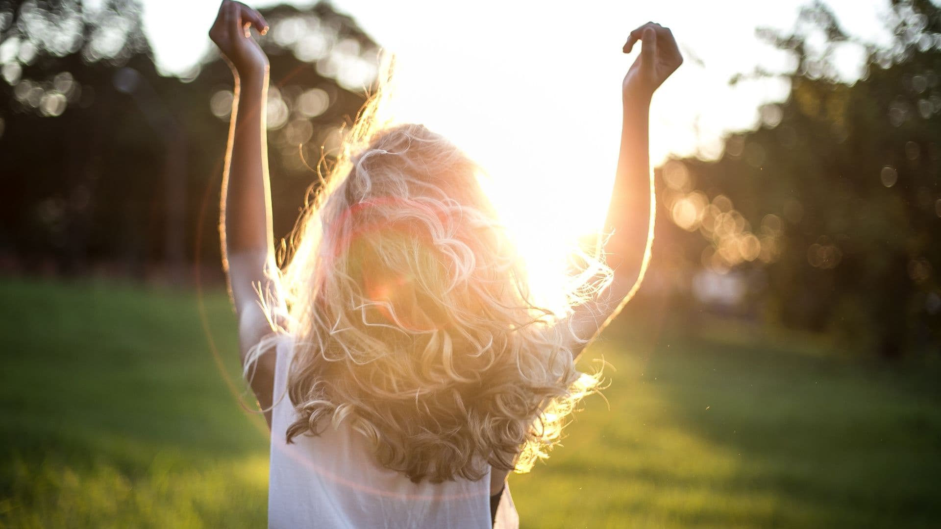 How to care for hair based on humidity.