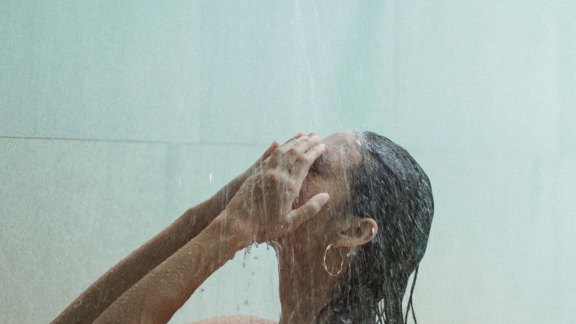 Types of water damage to hair.